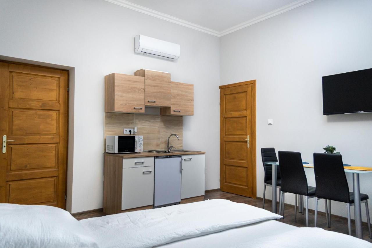 Kolibri Apartman - Makó Exteriör bild